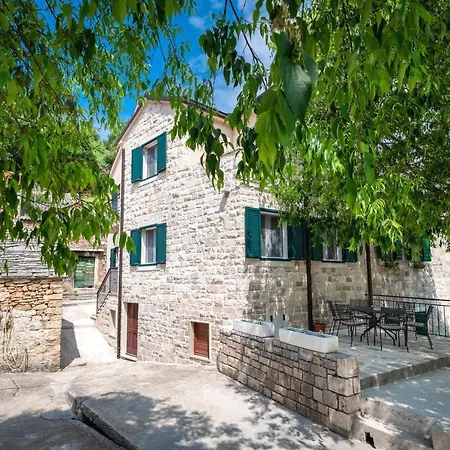 Kuca Za Odmor Pancona & Free Parking Postira
